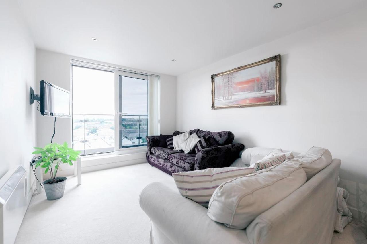 Chelsea / Imperial Wharf - Bright, Modern, Sunset View Apartment Londres Exterior foto